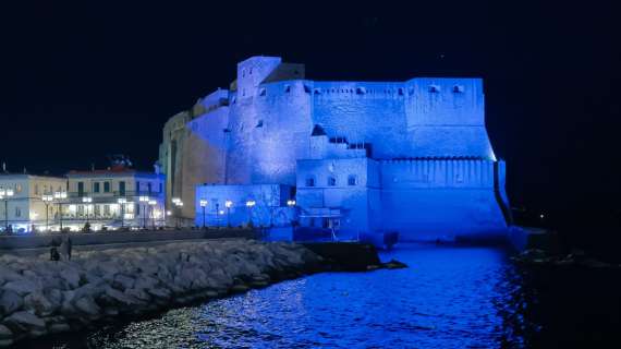 FOTO - 'M'illumino d'azzurro', partita l'iniziativa del sindaco per festeggiare i successi del Napoli