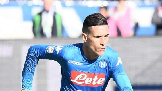 La moviola di Premium: "Trattenuta lieve, non c'era il rigore su Callejon"