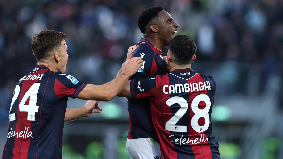 C'è solo il Bologna in campo: Lucumì fa 2-0, Napoli fantasma
