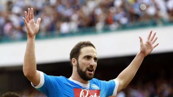 Sempre Higuain! Il Pipita butta giù il muro rosanero con un gol pazzesco