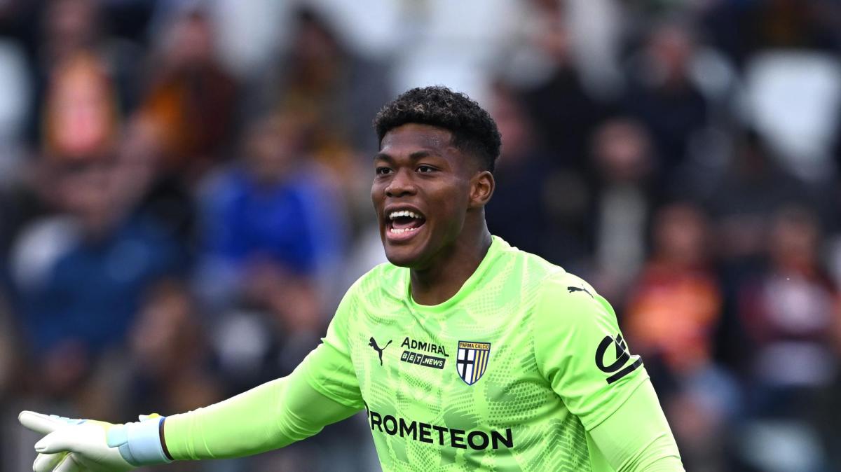 Futuro in bilico per Suzuki: il portiere del Parma è nel mirino di Napoli e big d’Europa