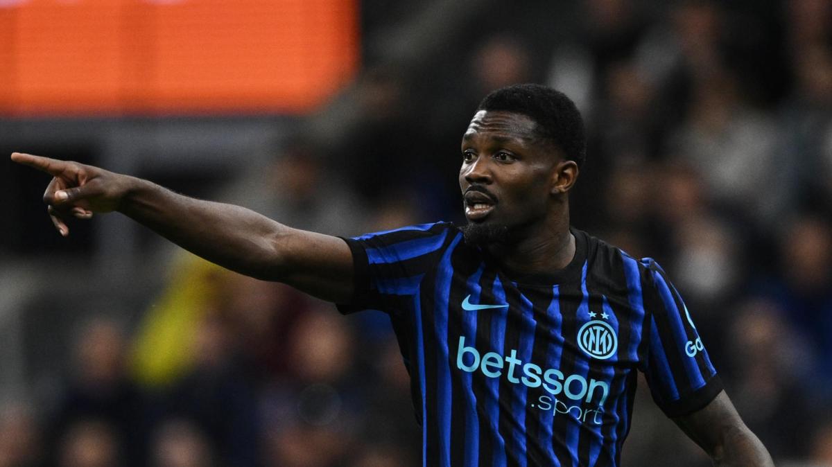 "Fra ma sei polacco, porco due!", Thuram scrive a Zielinski e sfotte Kean