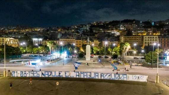 FOTOGALLERY - Il Napoli compie 97 anni, lo striscione e la spettacolare fiaccolata degli Ultras