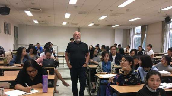 FOTO - ADL: "Interessante incontro all'Università di Shanghai, molti studenti tifano Napoli!"