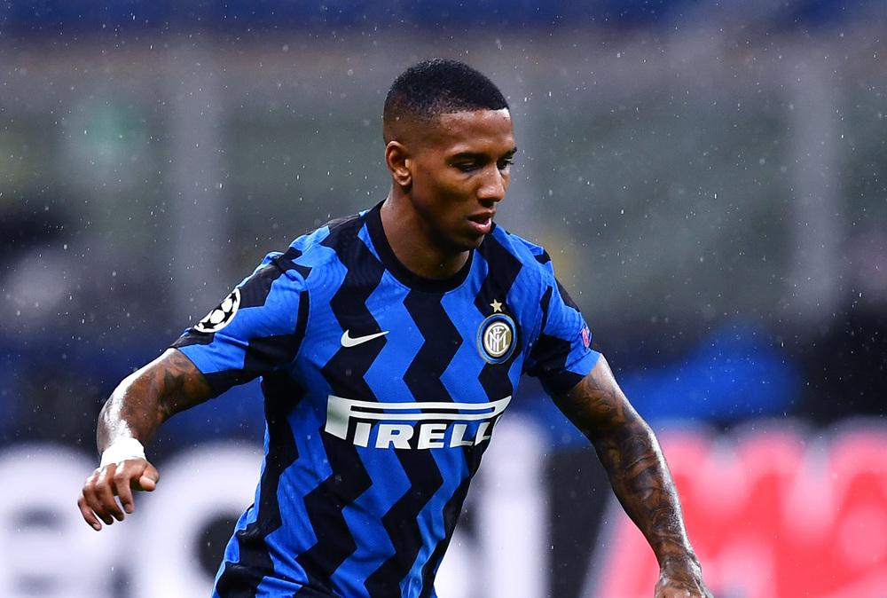 Ashley Young racconta Conte: “Allenamenti logoranti e infortuni. Chi si ribellava veniva fatto fuori...”