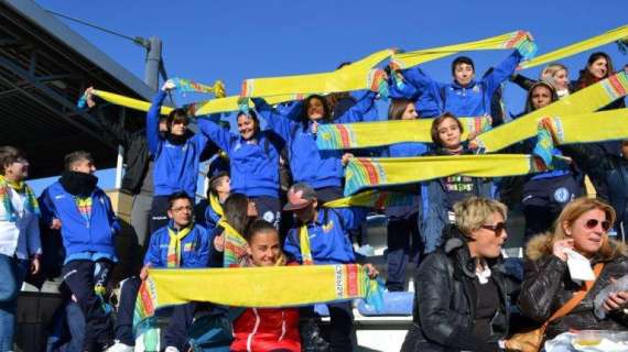 Calcio Femminile - Le tifose del Napoli femminile puliscono lo stadio e vincono anche fuori dal campo