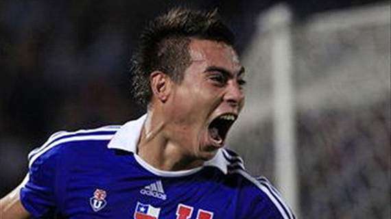 VIDEO E FOTO - Vargas eletto miglior giocatore del 2011 da La Cuarta, ecco la premiazione