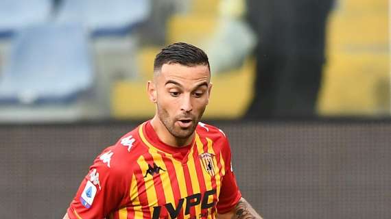 Disattenzione difensiva: Roberto Insigne porta avanti il Benevento
