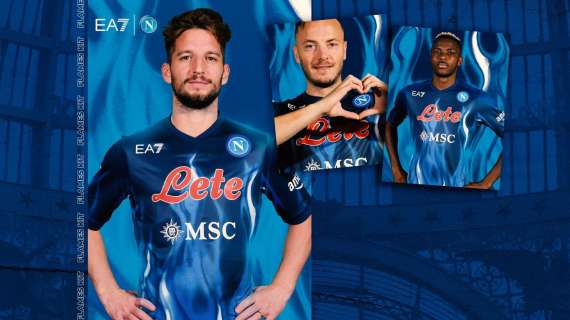 FOTO&VIDEO - Arriva la nuova "maglia amore" della SSC Napoli: è in vendita da oggi, video da brividi