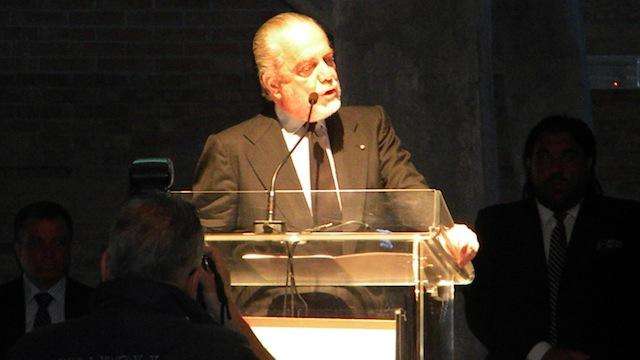 De Laurentiis, strano indizio ad un tifoso sul nome del nuovo tecnico