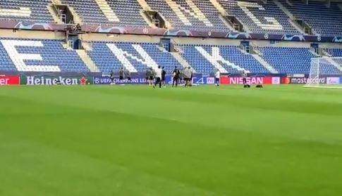 VIDEO - Napoli in campo a Genk per la rifinitura: Manolas lavora in gruppo