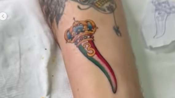 FOTO-VIDEO - Lo Scudetto sulla pelle: anche Edo De Laurentiis s'è tatuato il terzo tricolore