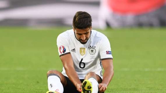 Juventus, Allegri rischia di perdere Khedira: infortunio al ginocchio durante Germania-Spagna