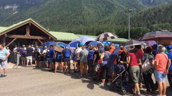 FOTO TN - Che fila per l'amichevole! A breve apertura cancelli: tantissimi tifosi per la gara col Gozzano