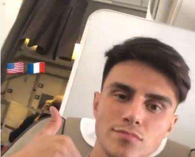 VIDEO - Elmas già pronto per il Marsiglia, le immagini sull'aereo diretto in Francia