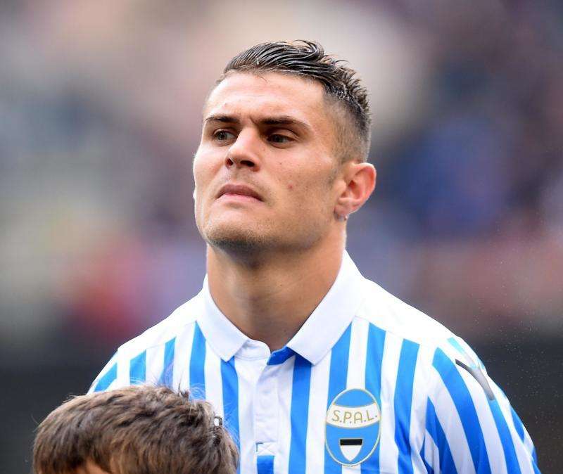 Disastro Reina su punizione: Viviani lo beffa sul suo palo!