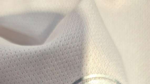 Spunta un errore sulle nuove maglie: gli scatti sono già virali sui social