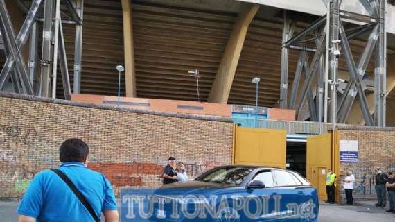 FOTO TN - Insigne lascia il San Paolo: come in Coppa Italia ad accompagnarlo c'è il nuovo agente