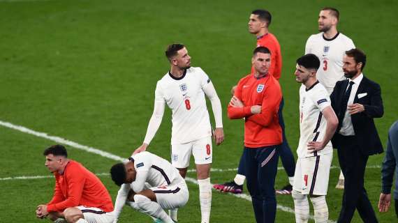 Tifoso inglese si tatua la Coppa prima della finale: "Ero fiducioso. Lo rifarei per il Mondiale"