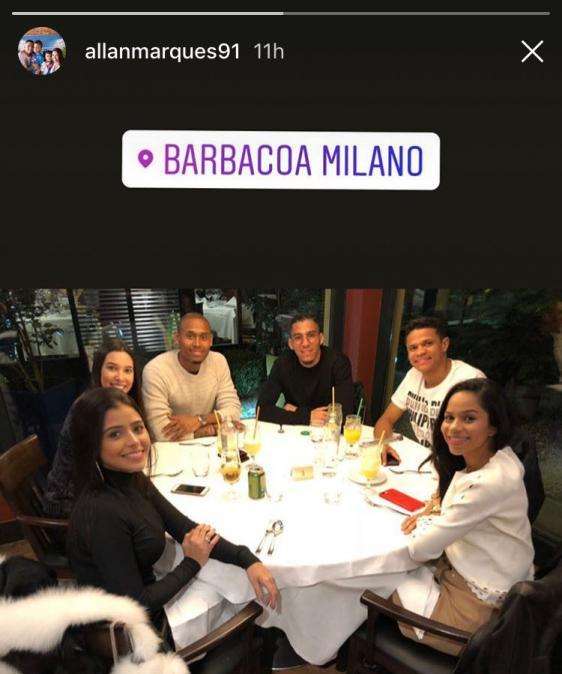 FOTO - Giornata di relax per Allan: l'azzurro incontra un ex compagno a Milano