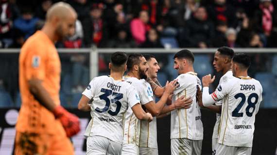 Cagliari riprende il Genoa sul 2-2 con un rigore dubbio: gli highlights