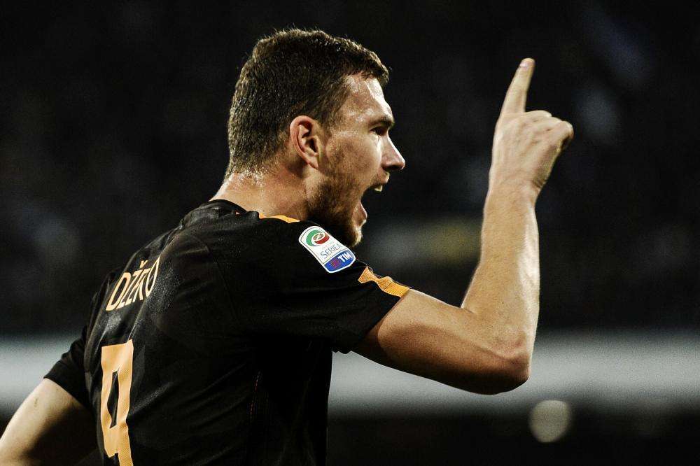 Napoli sprecone sotto porta, Roma di contropiede in vantaggio 2-1 all'intervallo