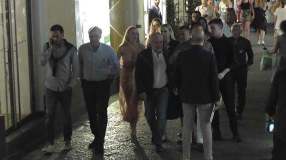 VIDEO - Ancelotti-ADL insieme a Capri: Brasile-Belgio in tv e poi passeggiata serale con le moglie