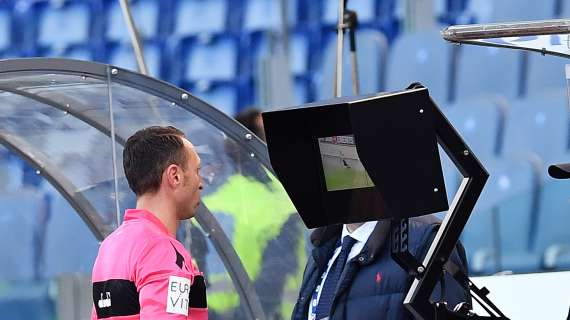 Novità Var: annuncio ai tifosi e in diretta tv e si andrà più volte al monitor
