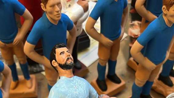 Pedro, un gol all'Inter per entrare nel presepe napoletano: la statuina dedicata al laziale