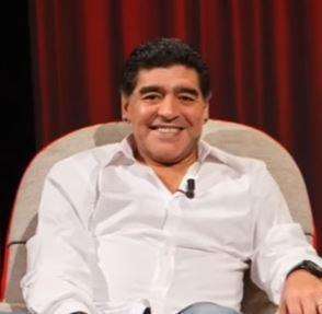 Maradona, messaggio per Angelillo: "Quando arrivai a Napoli, tutti mi parlavano di lui"
