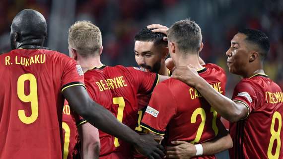 Non solo fasce arcobaleno: richiesta FIFA al Belgio di rimuovere scritta "love" dalla maglia