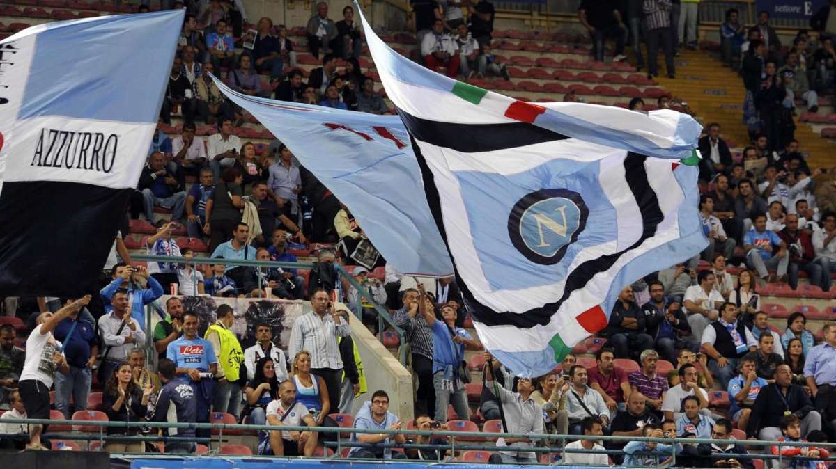 Tutto Napoli su Fb, entra e seguici per essere sempre aggiornato!