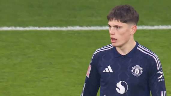 Premier, eurogol inutile di Garnacho: lo United crolla prima dell'Europa League