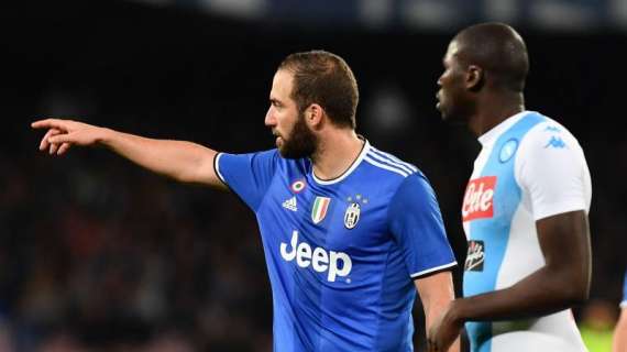 Alla mezz'ora arriva il gol di Higuain: destro velenoso che batte Reina all'angolino