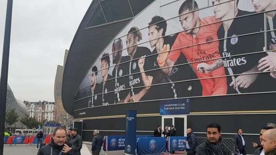 FOTO - PSG, le spettacolari immagini dello stadio a due ore dal calcio d'inizio del match col Napoli