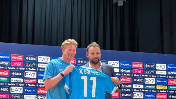 La promessa di De Bruyne: “Farò interviste in italiano. Imparerò la lingua con mia moglie”