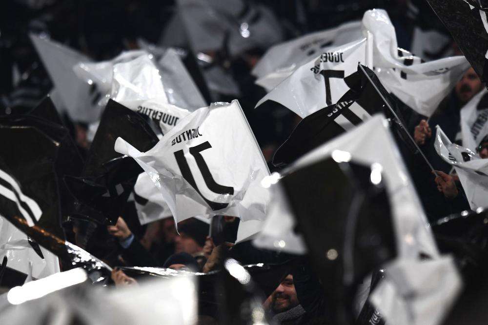 "Grave discriminazione sessuale e religiosa": alcuni tifosi juventini macchiano il calcio femminile. Il club fa ricorso...