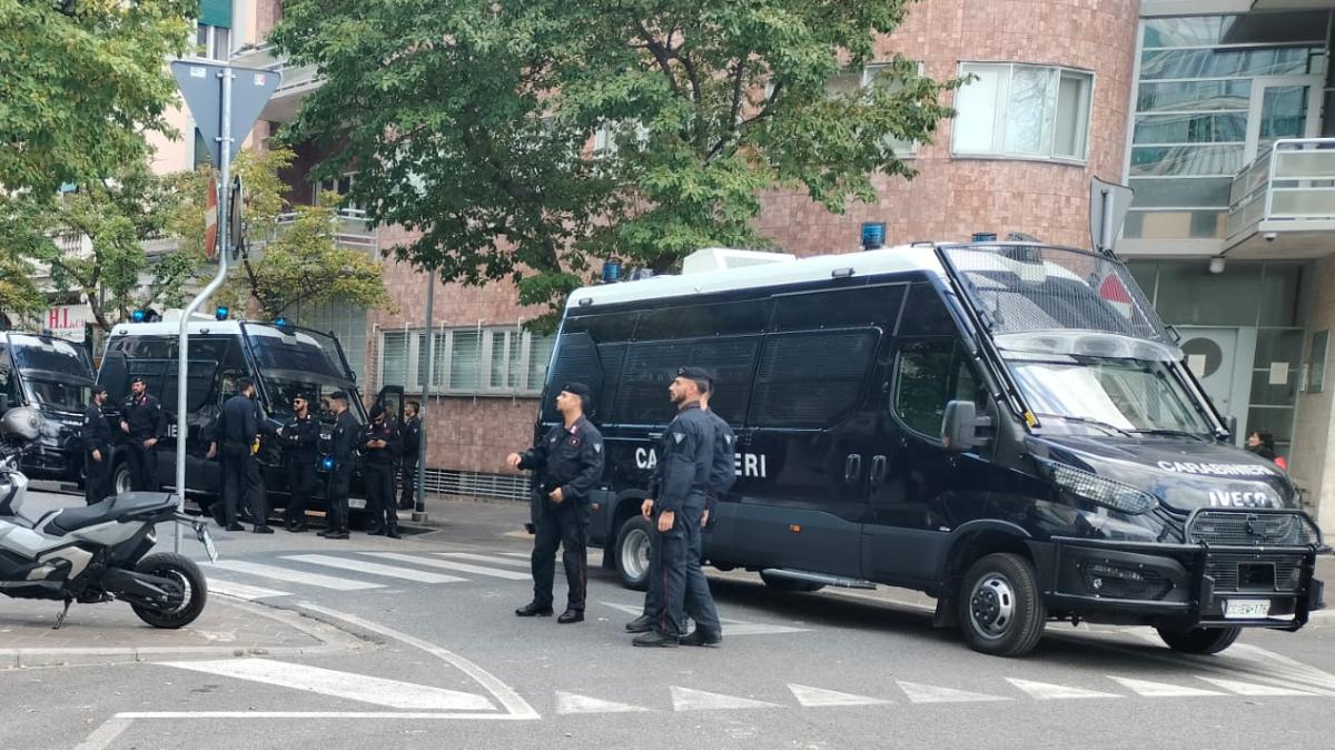 Tragedia al Corso Garibaldi! Auto investe pedoni: due morti