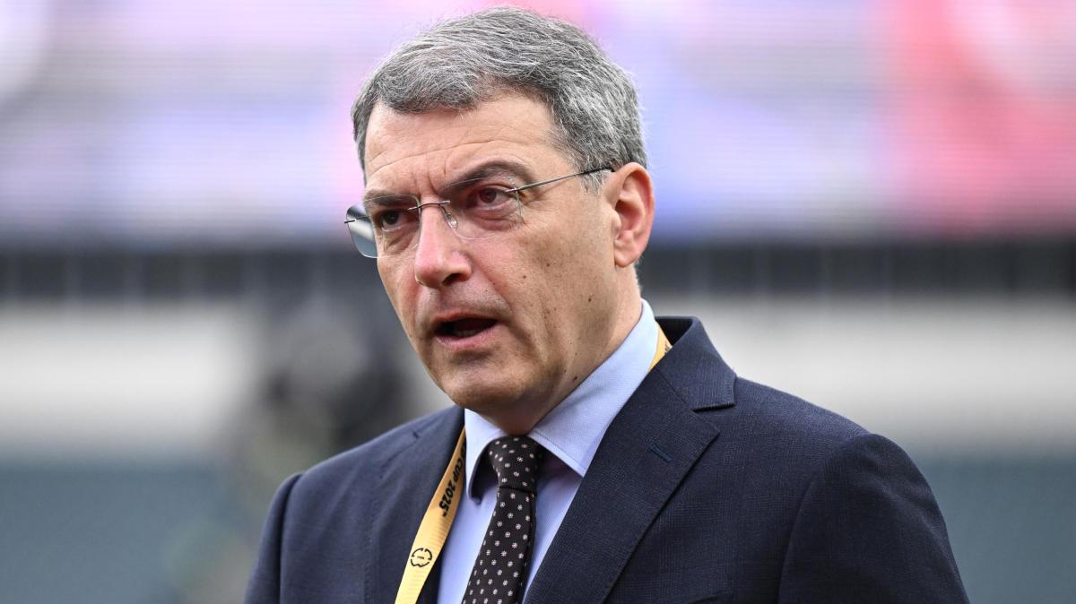 Juve, che gaffe del dg Comolli: "Spalletti ha vinto in club piccoli e medi"