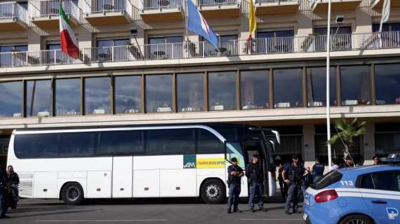 FOTO - Il Sassuolo lascia il ritiro sul lungomare: neroverdi in viaggio verso il San Paolo