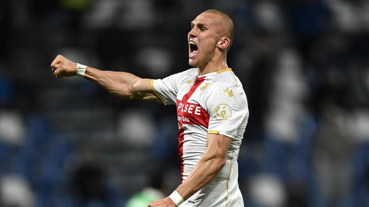 Ostigard fa volare il Grifone al 93': il Genoa senza Vieira batte 1-2 il Sassuolo