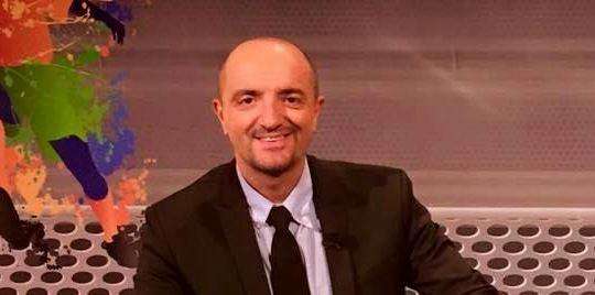 Sesso con minorenni: condannato a due anni di carcere Corrado Fumagalli, ex conduttore di "Diretta Stadio"