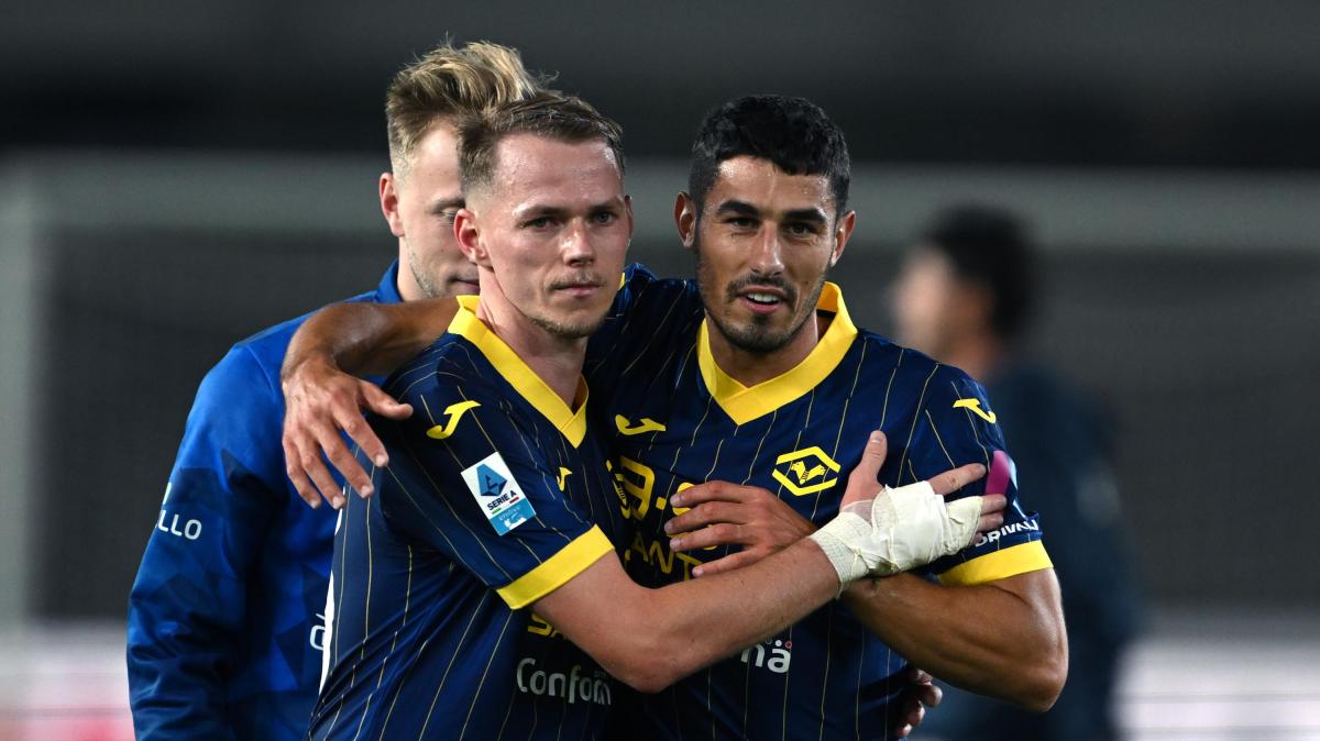 La difesa azzurra si fa sorprendere: Verona in vantaggio al primo affondo!