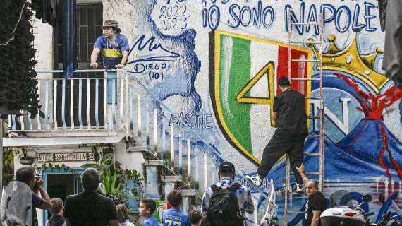 Lo Scudetto della street art: writer al lavoro su murales, il 4 al posto del 3