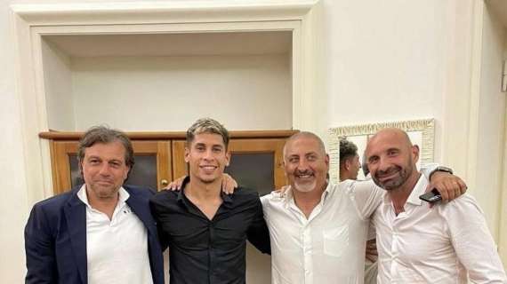 FOTO - Mathias Olivera al Napoli: lo scatto con Giuntoli e il responsabile scouting Micheli