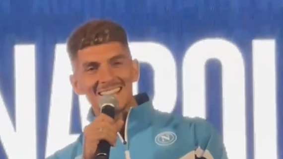 "Pedro Pedro Pé", Di Lorenzo si scatena con i tifosi a Dimaro