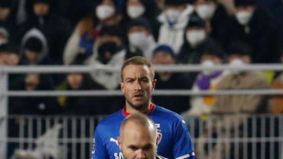 Iniesta: "Ogni volta che vedo la foto di una partita o di uno stadio pieno, mi sento disperato"