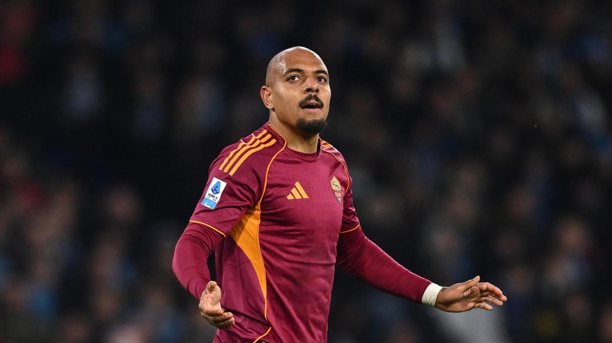 Ancora Malen: Roma avanti dal dischetto, Rrahmani fa fallo e si fa male