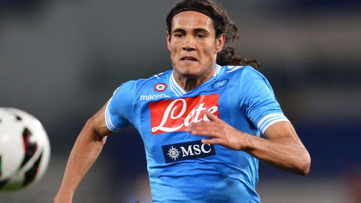 Cavani sul futuro: "Accostato a diversi club, non c'è nessuna firma: ora ho un solo pensiero"