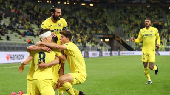 Europa League, Albiol batte Cavani: il Villarreal vince la coppa ai rigori contro lo United